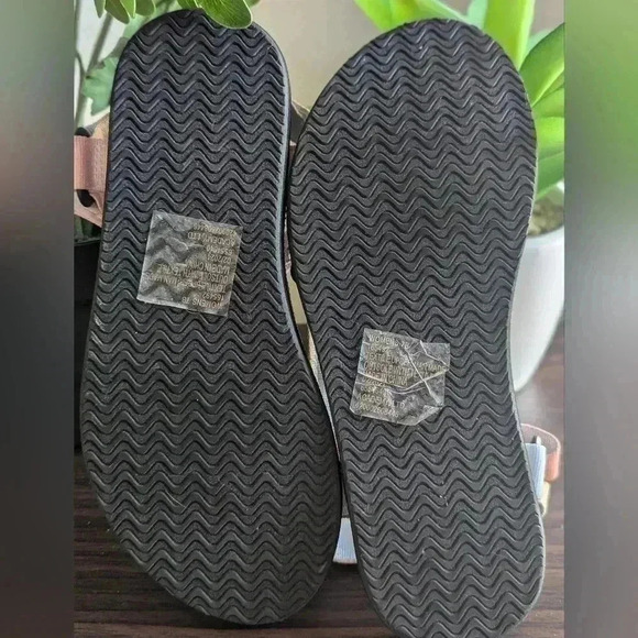 O'Rageous Women’s Tie Dye Strappy Sports Sandals Multicolor Size 7B - Picture 4 of 6